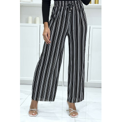 Pantalon palazzo rayé motif noir et blanc - 3