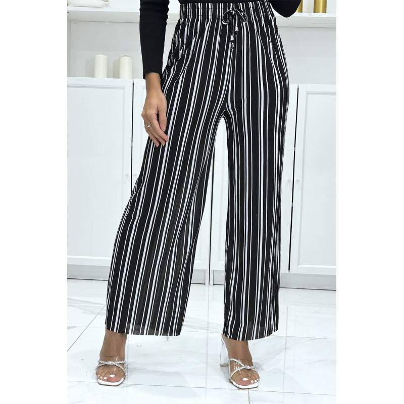 Pantalon palazzo rayé motif noir et blanc - 3