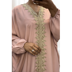 Longue abaya rose over size avec une jolie dentelle  - 5